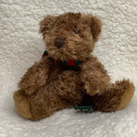 Russ Berrie Bears in Love w Red & Green Scarf Plush Stuffed Animal Toy - Picture 2 of 6